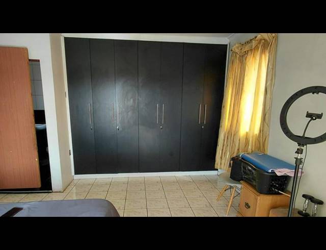 4 BEDROOM HOUSE FOR SALE IN WOODVIEW